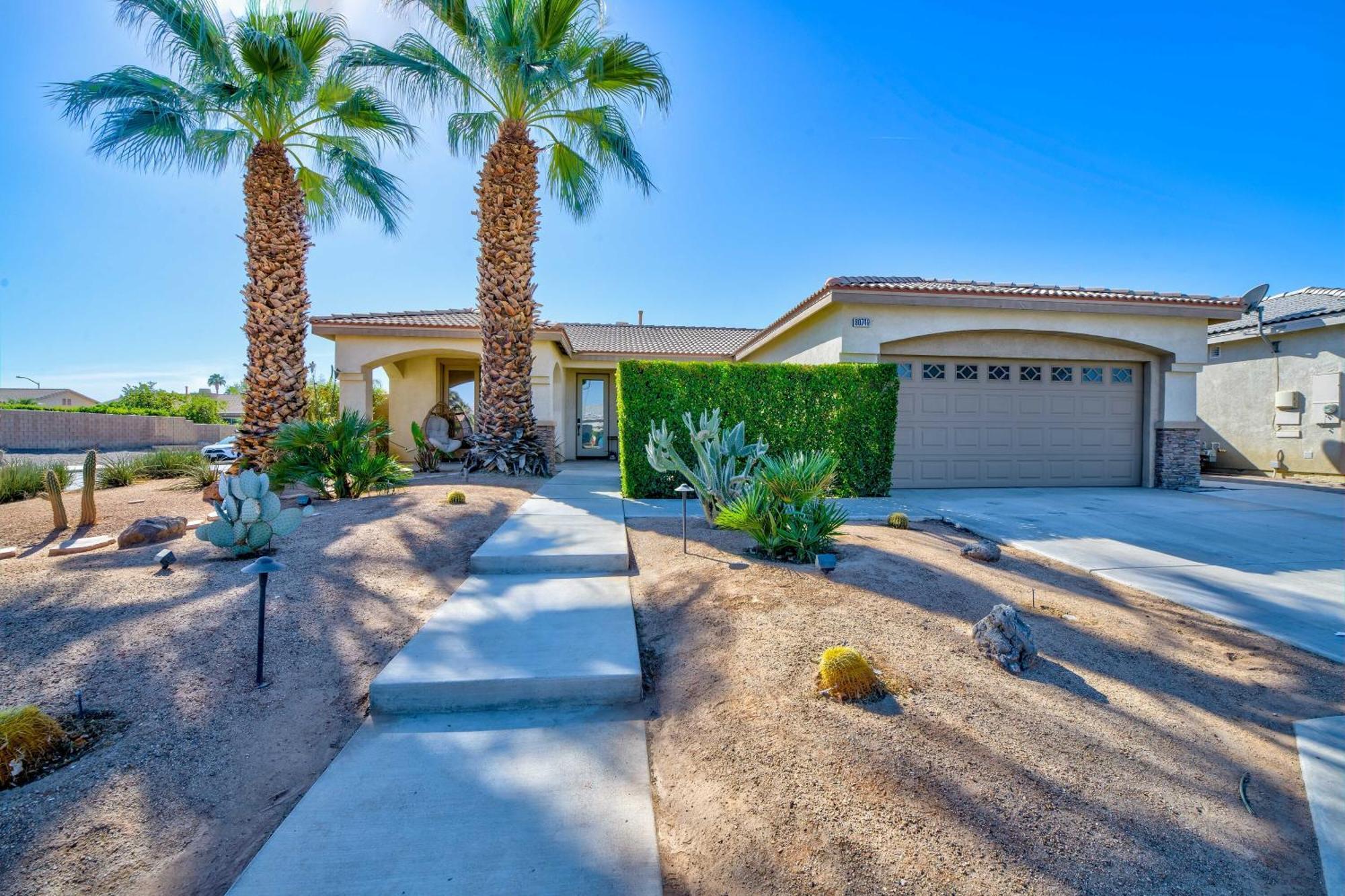 Casa Desert Muse With Heated Pool Firepit Mini Golf And Games Hébergement de vacances